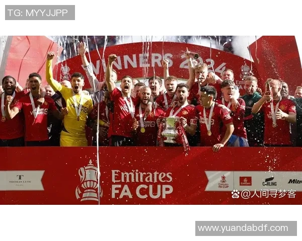 曼城足球队核心球星助力球队夺回英超冠军荣誉归来